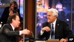 Jay Leno (derecha) y Billy Crystal durante la última grabación del "The Tonight Show with Jay Leno", el jueves en Burbank, California.