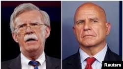 Mantan Duta Besar AS untuk PBB, John Bolton (kiri) di Oxon Hill, Maryland, AS, 24 Februari 2017, dan Penasihat Keamanan Nasional Gedung Putih, H.R. McMaster di Washington, D.C., 31 Juli 2017. (Foto: dok).