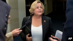 La congresista republicana por Florida Ileana Ros-Lehtinen dijo que la encuesta es “engañosa”.