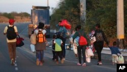 La visa humanitaria de Ecuador para los venezolanos no tiene costo pero el formulario para realizar el trámite de obtención de la misma tiene un valor de 50 dólares y tendrá dos años de vigencia.