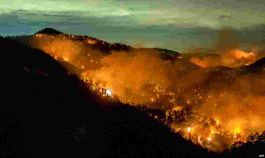 The Bobcat Fire continues to burn through the Angeles National Forest in Los Angeles County, north of Azusa, California, Sept. 17, 2020.