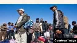 বাংলাদেশে ফিরে আসা প্রবাসী কর্মীরা 