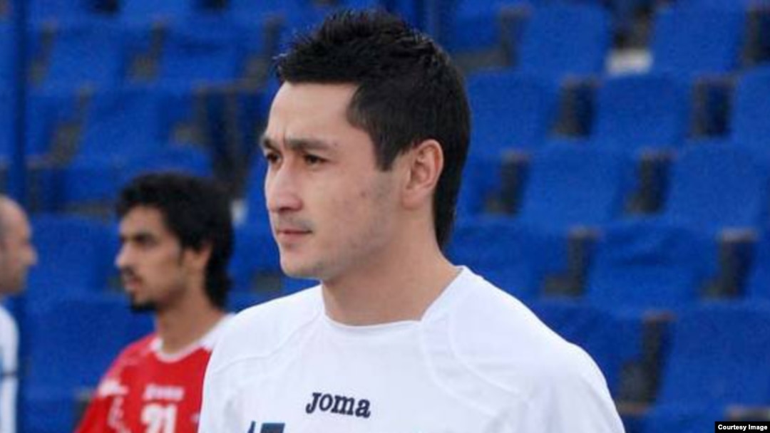 Futbol bo'yicha O'zbekiston Milliy terma jamoasi a'zosi Sanjar Tursunov