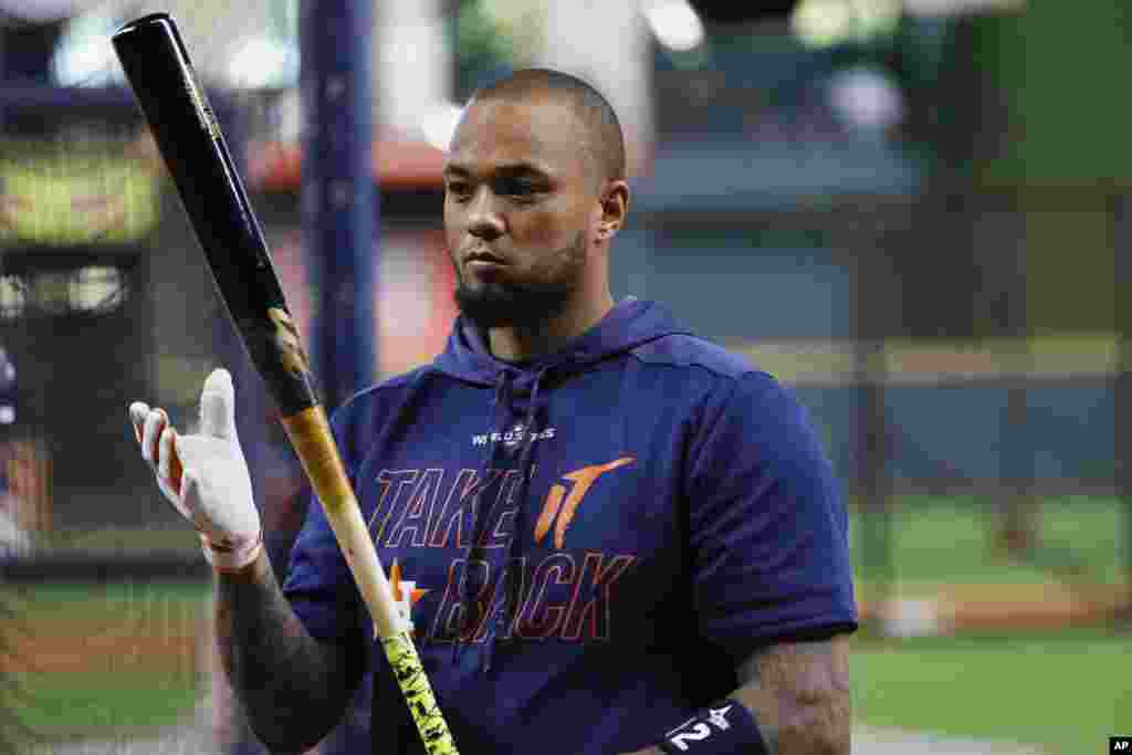 Martin Maldonado, lanzador de los Astros de Houston, nació en Naguabo, Puerto Rico y ha tenido una tremenda temporada en este año.