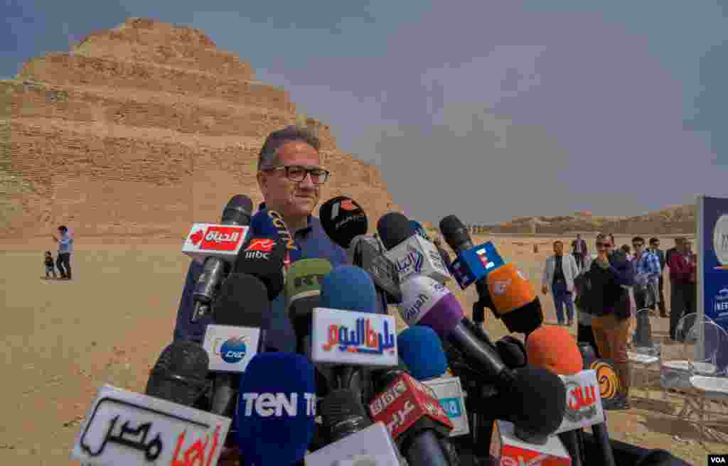 The Egyptian Minister of Tourism and Antiquities, Khaled El-Anany, said tourism departments in Egypt should follow the WHO precautions to control the coronavirus infection. (H. Elrasam/VOA) 