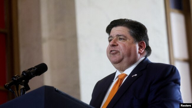 El gobernador de Illinois, J.B. Pritzker.