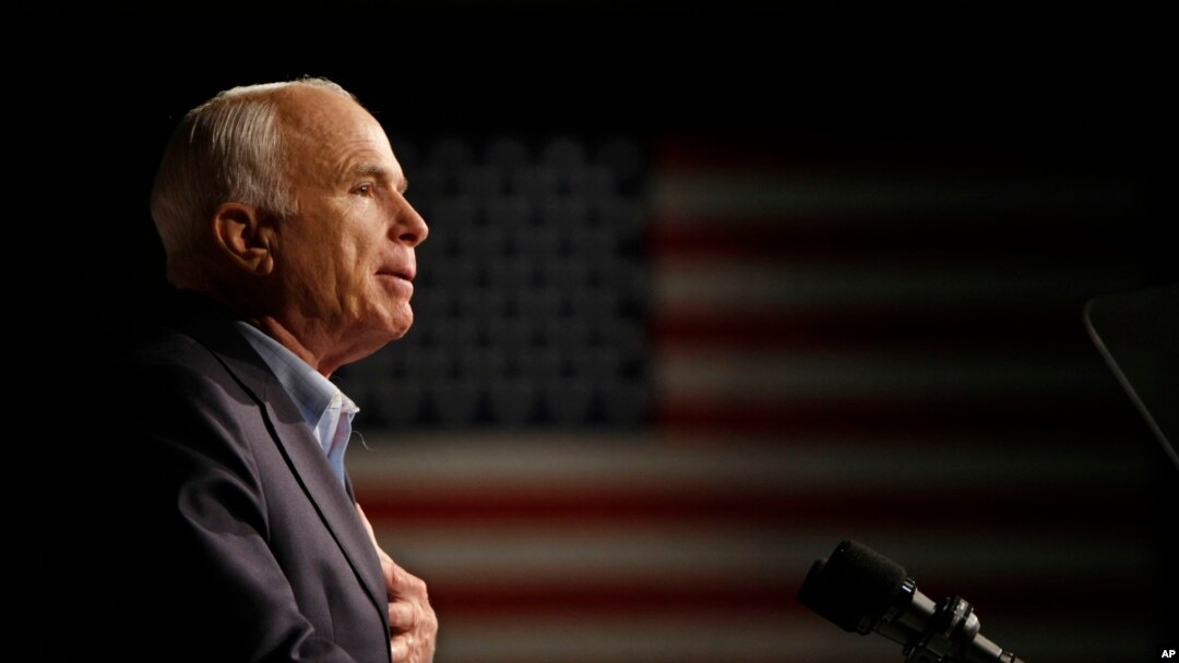 Thượng nghị sỹ John McCain trong một cuộc vận động tranh cử hồi năm 2008