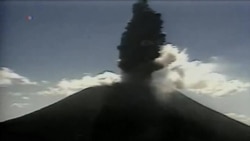 Hace erupción volcán Chaparristique