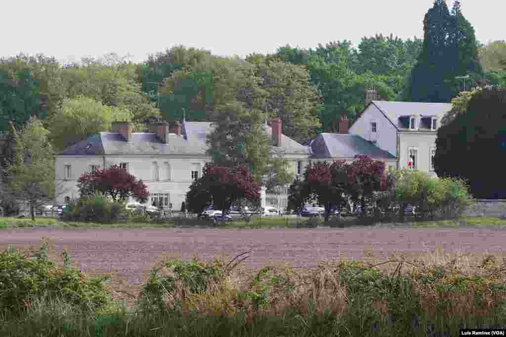 Centers like Pontourney in Beaumont-En-Veron, where France opened a reintegration center, were to be set up in every region of France. But that now will not happen: at the end of July, officials said Pontourney is closing.