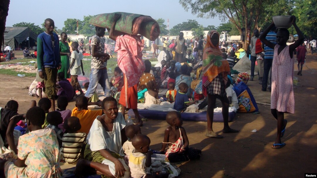 Para pengungsi Sudan Selatan di kamp pengungsi yang didirikan PBB di Tomping, Juba (foto: dok). Pemantau HAM PBB menyatakan “pembersihan etnis” sedang berlangsung di Sudan Selatan.