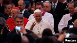 El papa tomó posesión oficial de la iglesia San Juan de Letrán en Roma.