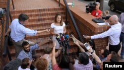 Menteri Luar Negeri Kanada Chrystia Freeland berbicara kepada para wartawan di luar Kantor Perwakilan Dagang Amerika di Washington, 28 Agustus 2018.