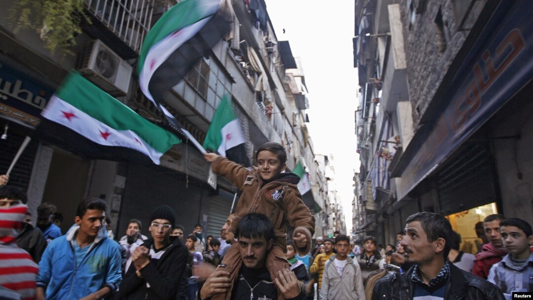 Halabda prezident Bashar al-Assadga qarshi namoyish, 12-noyabr, 2012-yil.