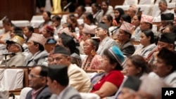 Nepalese lawmakers attend constituent assembly session for the proclamation announcement of the adoption of the nation's new constitution in Kathmandu, Sep 20, 2015.