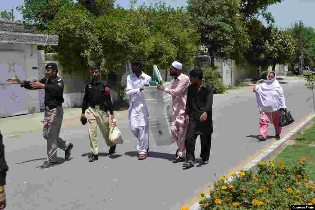 Peshawar Election Preps 15