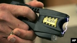 Las muertes ocasionadas por el uso del Taser son poco comunes.