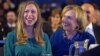 Chelsea Clinton da a luz a una niña