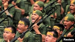 Ley causa polémica por considerar que los pobres no tendrán alternativa y que muchos jóvenes serían enviados a zonas violentas al interior del país.