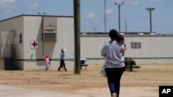 Foto tomada en el centro de detención de migrantes de Dilley, Texas, el 23 de agosto del 2019.