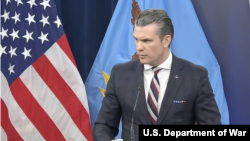 피트 헤그세스 전쟁부 장관이 기자회견을 하고 있다.