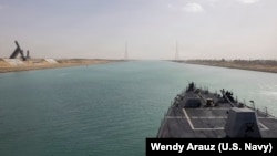 美国海军阿利伯克级导弹驱逐舰“德尔伯特·D·布莱克”号驶过苏伊士运河。(2026年1月28日)