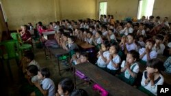 အခြေခံပညာ သင်ရိုးသစ်သင်တန်းတွေ အွန်လိုင်းကနေ ပို့ချနေပြီ