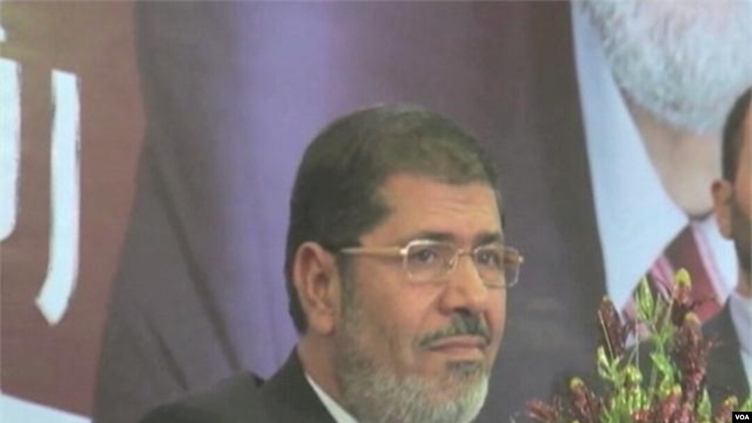 Mohamed Morsi, kandidat Presiden dari Partai Ikhwanul Muslimin sementara memimpin perolehan suara pilpres Mesir.