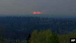 En images : la ville de Fort McMurray totalement évacuée au Canada
