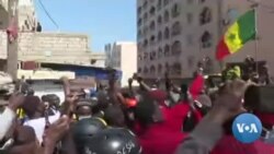 Les partisans d'Ousmane Sonko chantent l'hymne national sénégalais