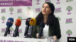 Berdevika Partîya Demokratîk a Gelan (HDP)’ê Ebru Gunay