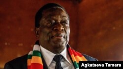 Le président et candidat du Zimbabwe Emmerson Mnangagwa a voté à Kwekwe, le 30 juillet 2018.