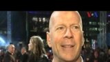 Bruce Willis dan Jai Courtney - VOA Pop News