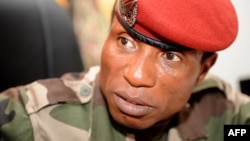 Le chef de la junte militaire guinéenne, le capitaine Moussa Dadis Camara, s'exprime à Conakry le 30 septembre 2009. (Archives)