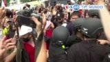 Manchetes mundo 14 outubro: Manifestantes na Tailândia tomam monumento à democracia