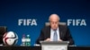 Blatter prépare un livre "salé" et ira au Mondial en Russie