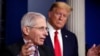 Presiden AS Donald Trump menyimak penjelasan Dr. Anthony Fauci, direktur Lembaga Nasional untuk Alergi dan Penyakit Menular AS, mengenai virus corona dalam konferensi pers di Washington, 22 April 2020.