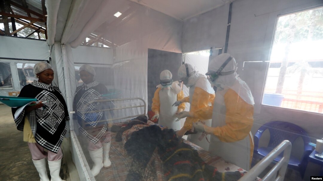 Seorang pasien Ebola dirawat di kota Katwa, DRC (foto: dok). Republik Demokratik Kongo (DRC) menghadapi wabah Ebola yang semakin parah. 