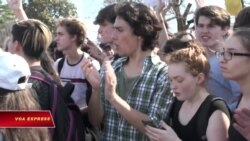 Học sinh Mỹ biểu tình phản đối bạo lực súng