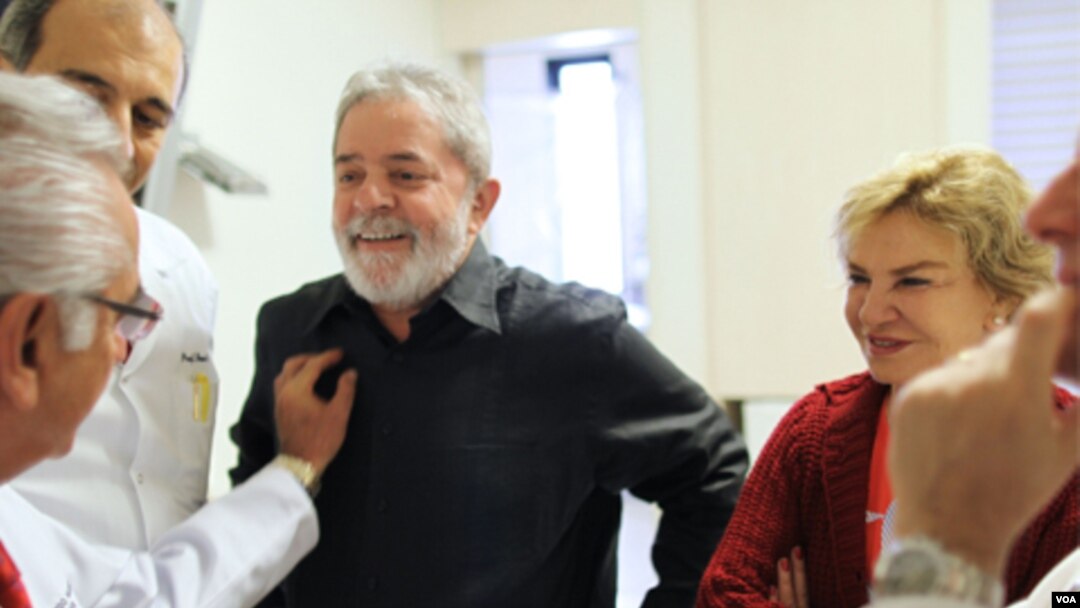 Mantan Presiden Brazil Luiz Inacio Lula da Silva sebelum kemoterapinya di RS Kanker Sirio-Libanes, Sao Paolo (31/10).
