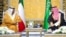 محمد بن سلمان، ولیعهد سعودی، میزبان شیخ صباح خالد الحمد الصباح، ولیعهد کویت، است عکس آرشیوی