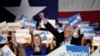 Le sénateur Bernie Sanders avec sa femme Jane,
lors d'un meeting de campagne à San Antonio (Texas), le samedi 22 février 2020. (AP Photo/Eric Gay)