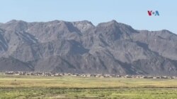 په مسلم باغ کې د یو افغان کډوال له خوا د انګلیسي ژبې د زدکړې مرکز پرانیستل
