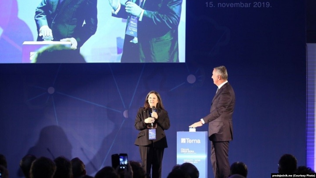 Predsjednik Crne Gore Milo Đukanović tokom ceremonije otvaranja energetskog kabla između Crne Gore i Italije