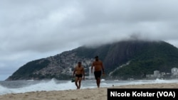 Rocinha es una famosa barriada enclavada en un cerro ubicado entre zonas adineradas de Río de Janeiro, con vista privilegiada a las famosas playas de Ipanema y Copacabana.