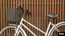 El año pasado, Bikes for the World recolectó y envió 10,000 bicicletas a otros países. Este año esperan superar ese número.