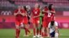 Carli Lloyd, de Estados Unidos, reacciona luego de la derrota de su equipo 1-0 por Canadá durante un partido de fútbol semifinal femenino en los Juegos Olímpicos de Verano de 2020, el lunes 2 de agosto de 2021, en Kashima, Japón.