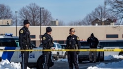 Tres muertos y cinco heridos luego de un tiroteo en la Universidad Estatal de Michigan.