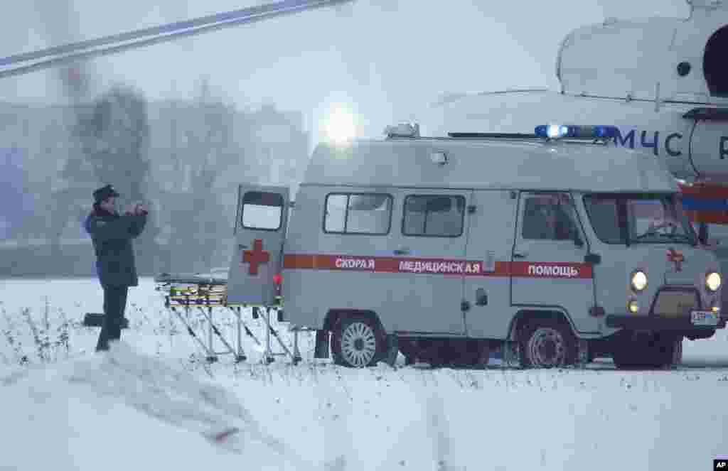 A helicopter takes off near the prison where Mikhail Khodorkovsky was kept in Segezha, near Petrozavodsk, Dec. 20, 2013. 
