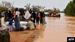 Pendant la saison des pluies, de juin à septembre, le Niger fait face depuis quelques années à des inondations récurrentes, y compris dans les zones très désertiques du nord.