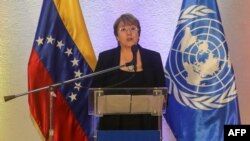 La Alta Comisionada de Derechos Humanos, Michelle Bachelet, habla durante una conferencia de prensa en Caracas, Venezuela. Junio 21, 2019. Foto: AFP.